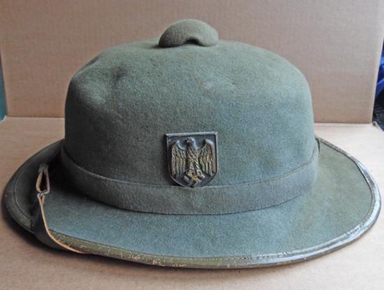 Troppen Helm